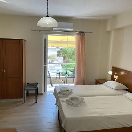 Triantafylloy Λουτρά Αιδηψού