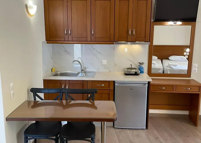 Ξενοδοχείο με διαμερίσματα Triantafylloy Λουτρά Αιδηψού