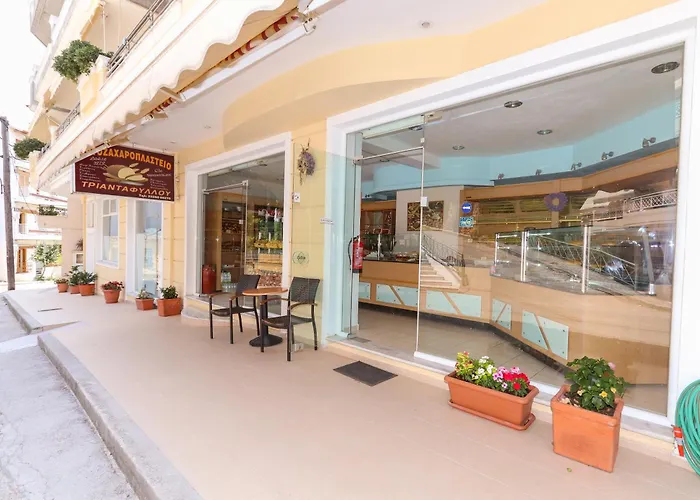 Triantafylloy Ξενοδοχείο με διαμερίσματα Λουτρά Αιδηψού